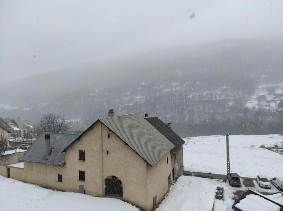Appartement Vue Montagne, Cosy Et Chaleureux Briançon Exteriör bild