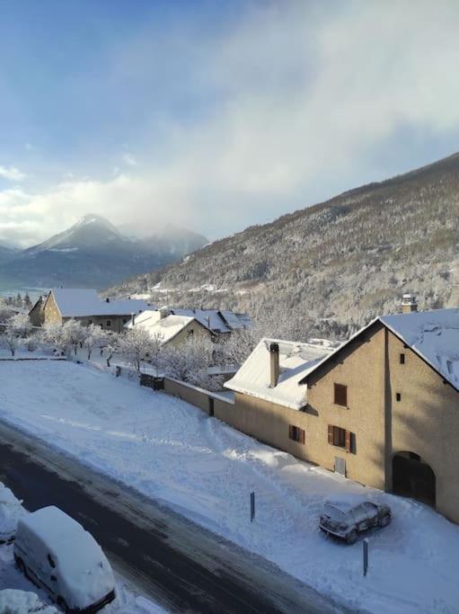Appartement Vue Montagne, Cosy Et Chaleureux Briançon Exteriör bild