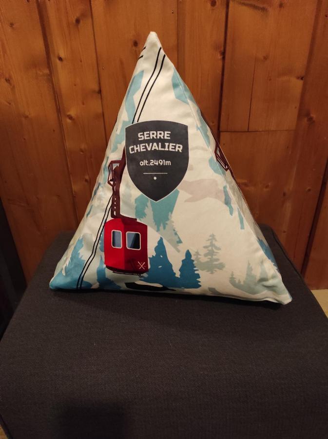 Appartement Vue Montagne, Cosy Et Chaleureux Briançon Exteriör bild