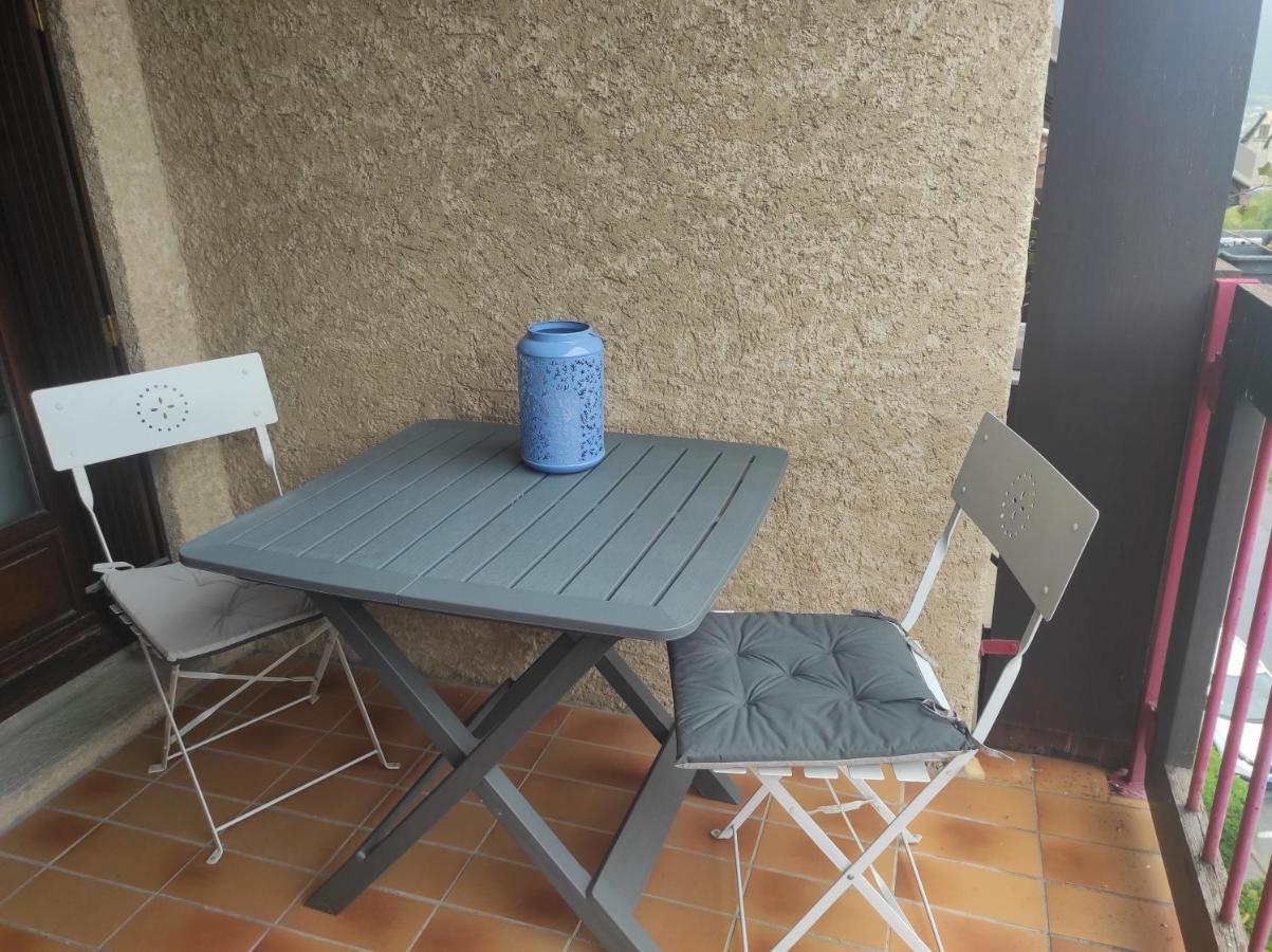 Appartement Vue Montagne, Cosy Et Chaleureux Briançon Exteriör bild